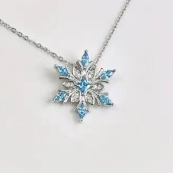 Elegant Vintage-inspired S925 Silver Snowflake Pendant Necklace with Blue Cubic - Picture 2 of 6